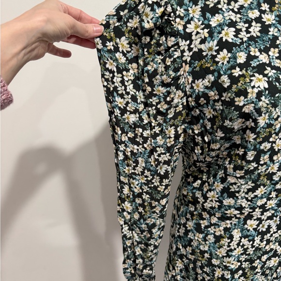 LOFT Floral Fit & Flare dress size 8 - Picture 2 of 6